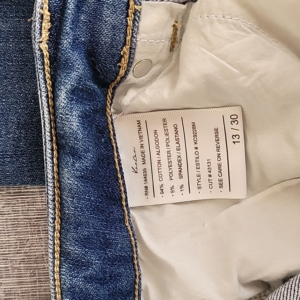 KanCan Jeans Distressed Fray Hem Ankle Size 13/30 Blue 144635 - Picture 8 of 11